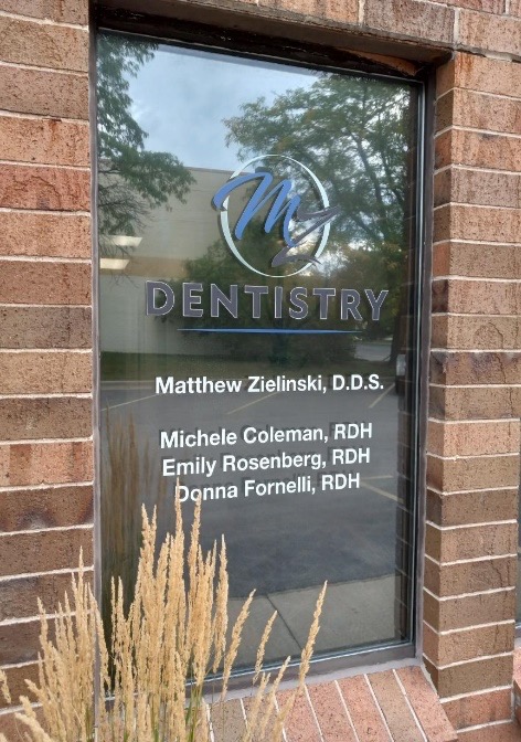 MZ Dentistry front window